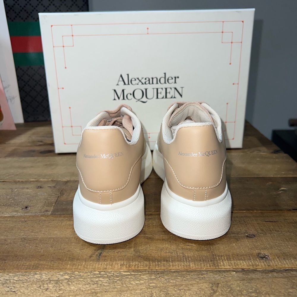 Alexander McQueen Oversized Sneakers - Picture 4 of 9
